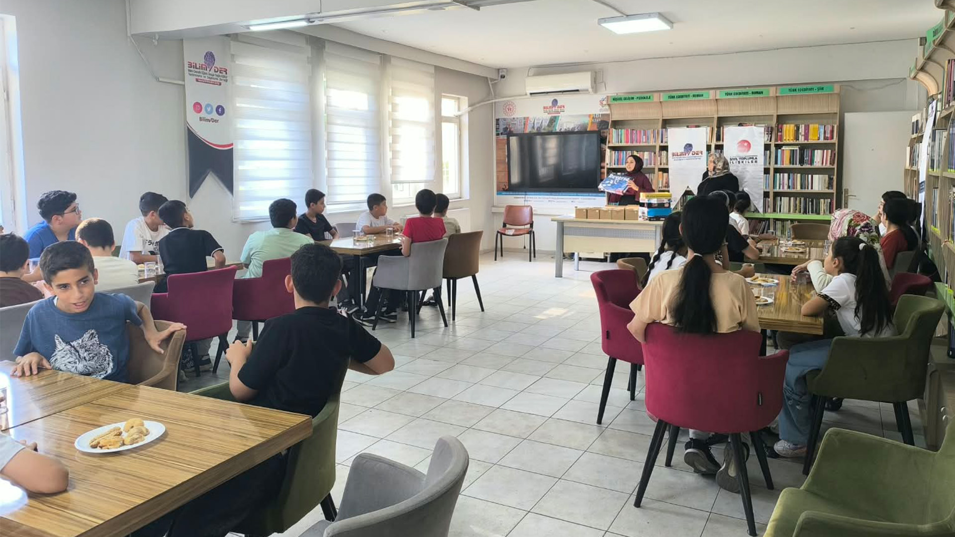 BİLİM-DER'in Pusula Projesinde Ortaokul Öğrencileri Akıl Oyunlarıyla Buluştu